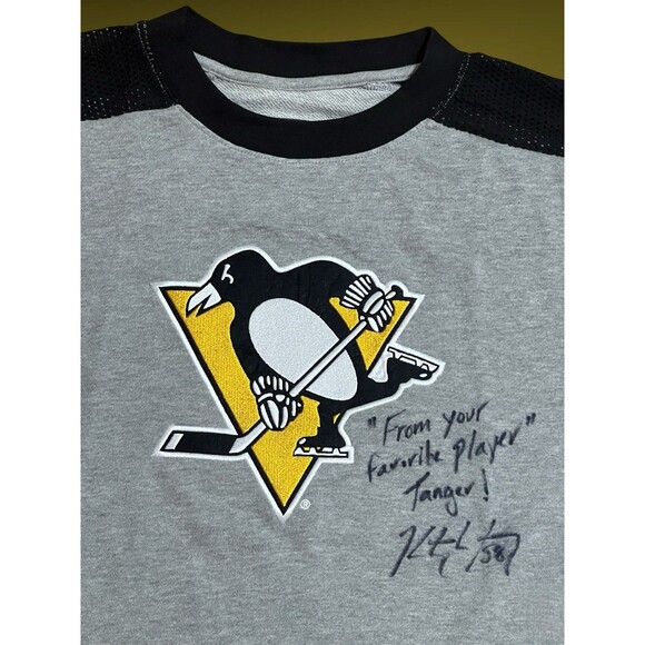 Pittsburgh Penguins Ladies’ NHL Sportswear Top Signed By Kris Letang #58 NWT - Picture 3 of 10